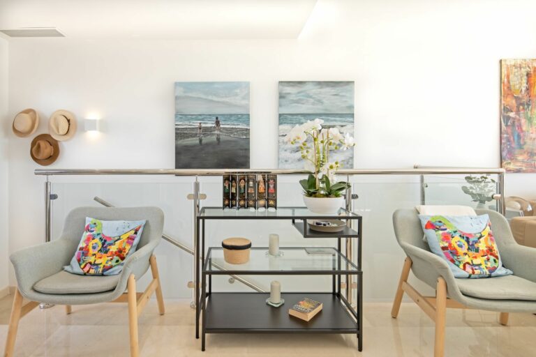 06cd2704eab786bd733bcca7d7558d43 - 5