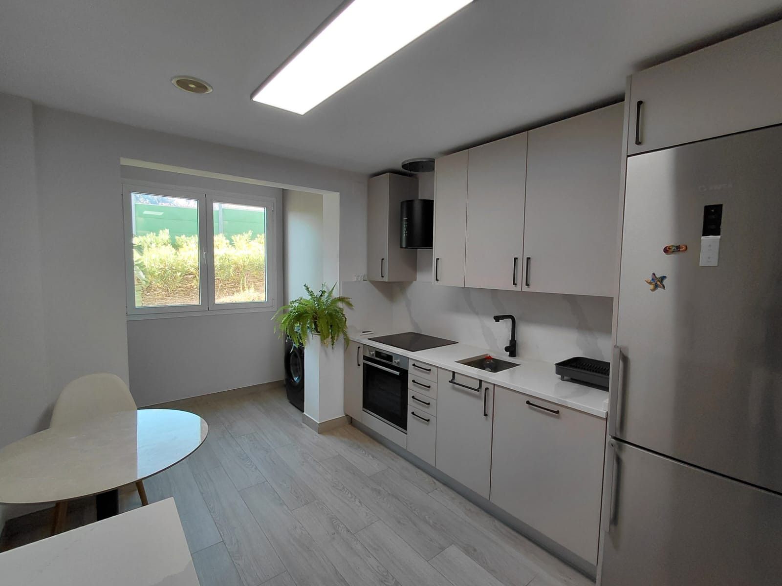 070cdb644b903a1b968fa15c680e89aa - 11