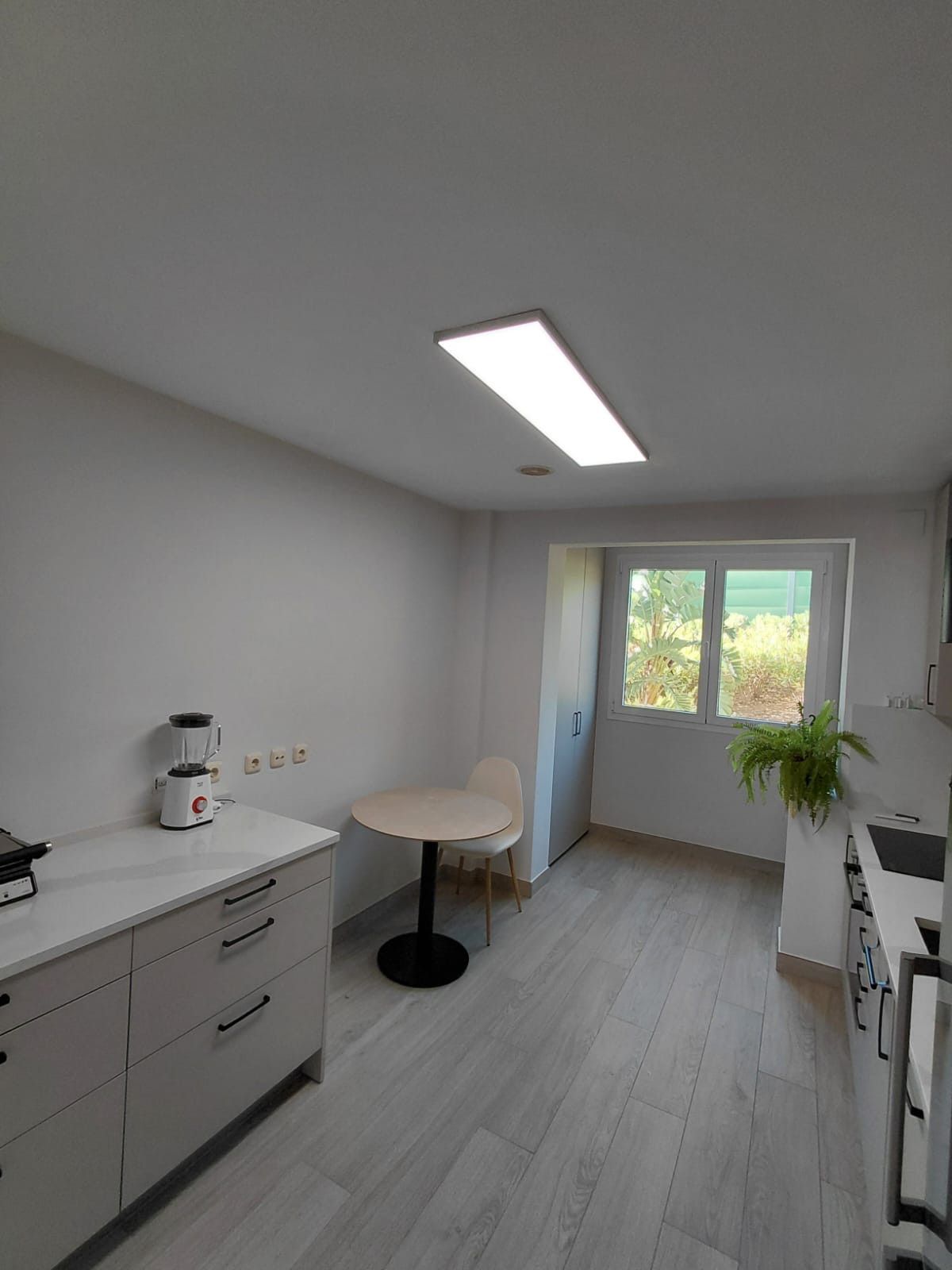 070cdb644b903a1b968fa15c680e89aa - 13