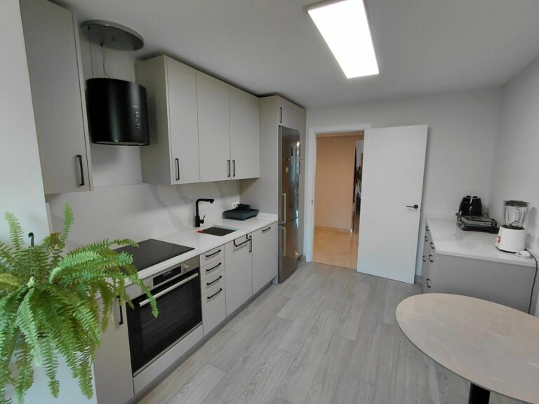 070cdb644b903a1b968fa15c680e89aa - 14