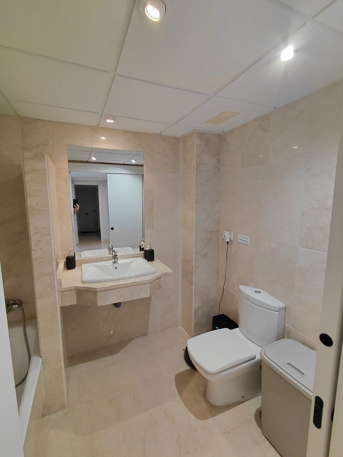 070cdb644b903a1b968fa15c680e89aa - 16