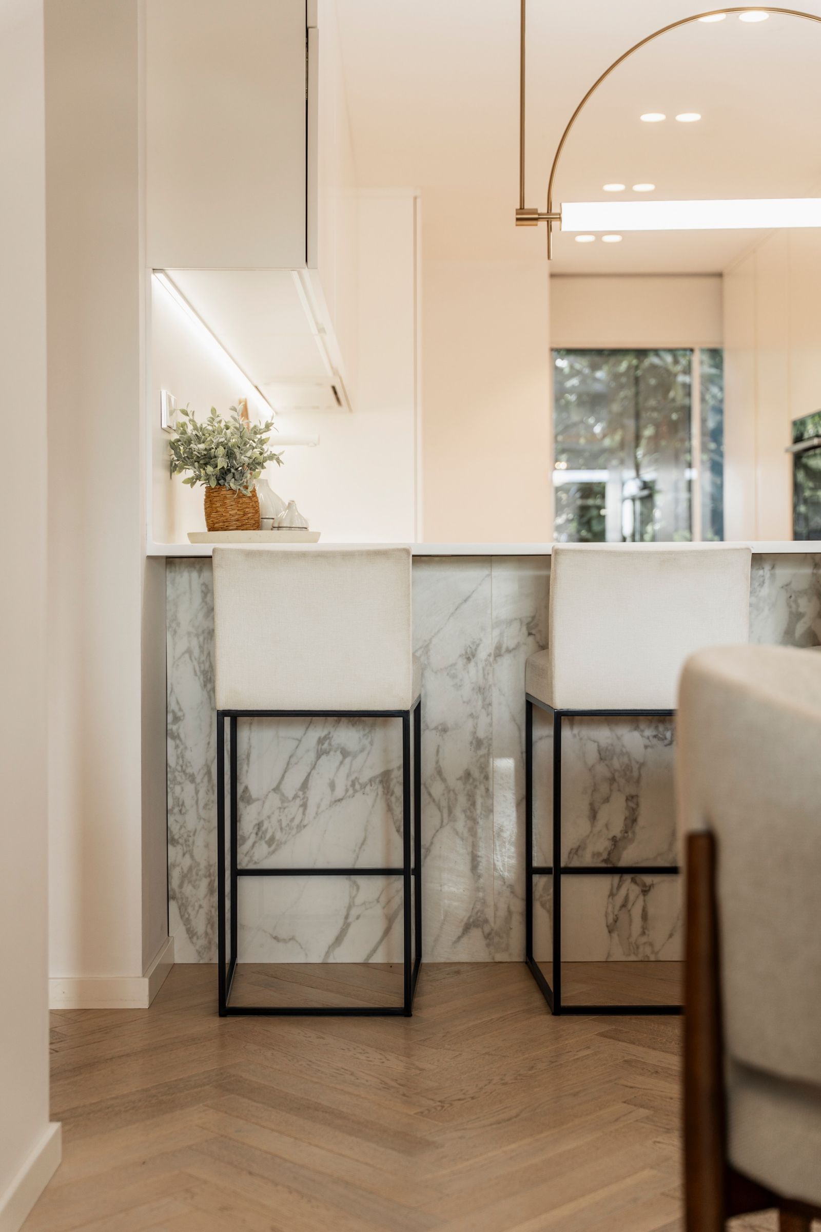 0731b57ba2d1ce8eb8c04092bd681bf7 - 10