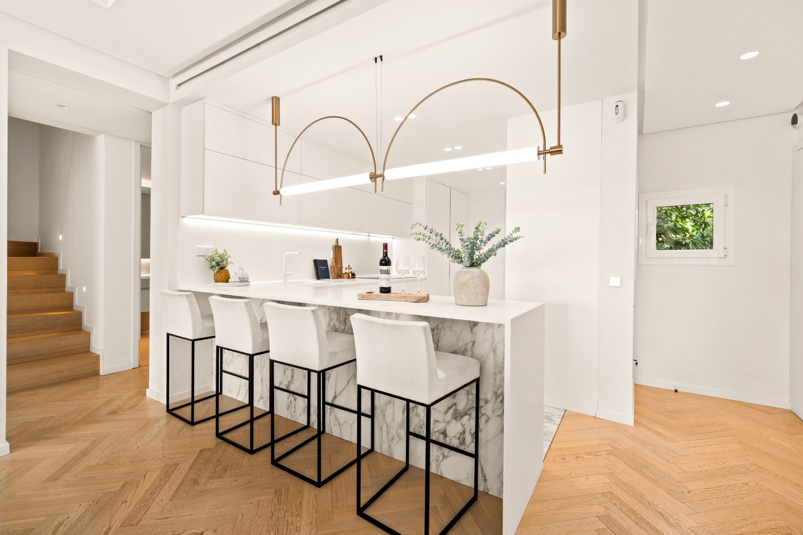 0731b57ba2d1ce8eb8c04092bd681bf7 - 9