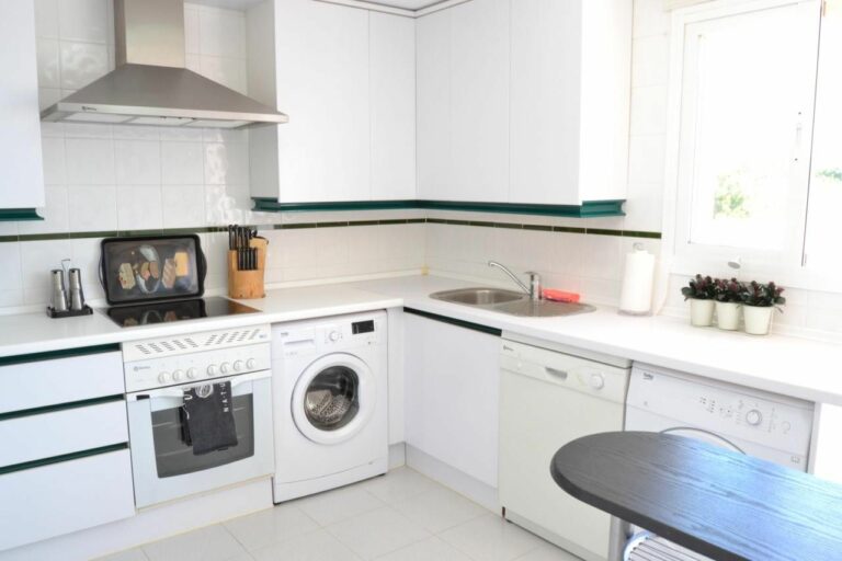 07faaea869300301553172e424fd2b8a - 8