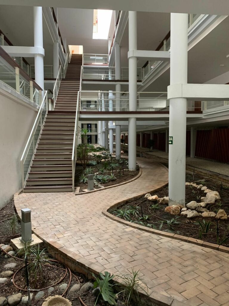 09fceb77203997948982086ce043b44e - 14