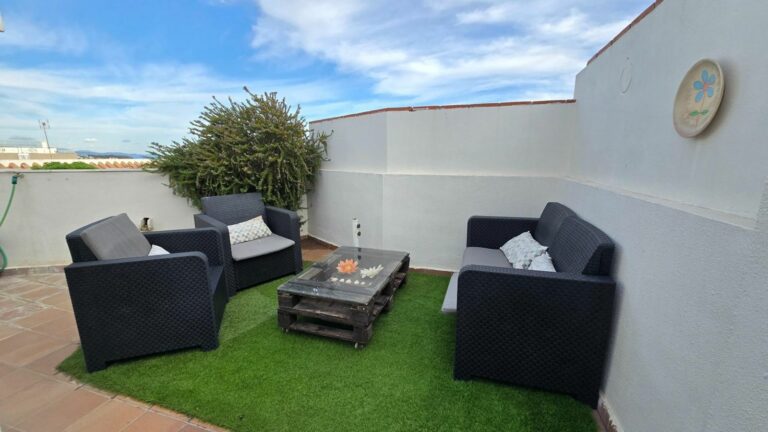 0b498426c25400302704e7c22d60da0a - 11