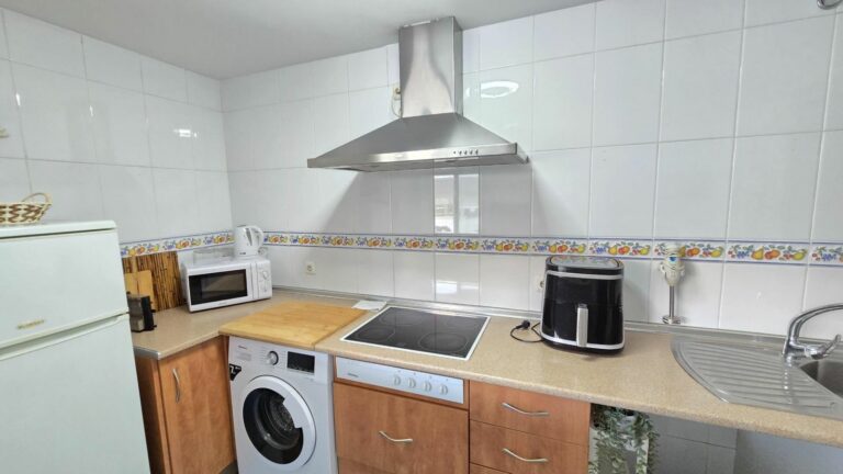 0b498426c25400302704e7c22d60da0a - 3