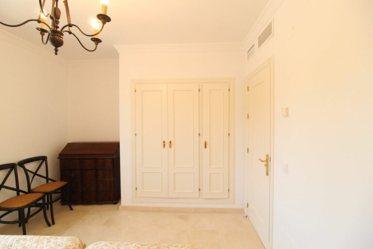 0c6d85edec484ea11dbf42a8fbe2393a - 8