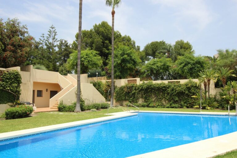 0c6d85edec484ea11dbf42a8fbe2393a - 9