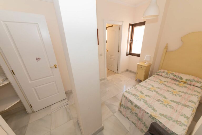 0cdcbdbe4a282db071d21d1e00ebd150 - 11