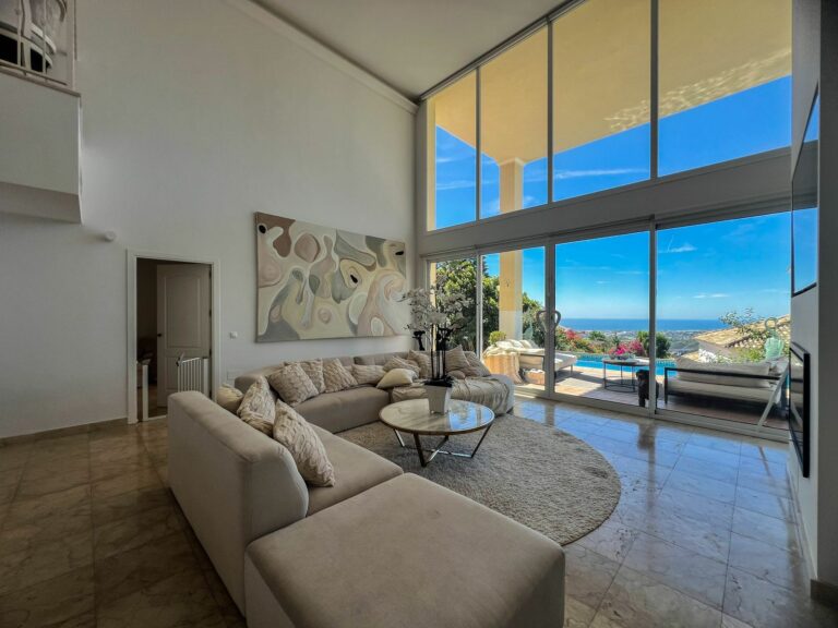 0d07be852c1c9863348ac90759caac37 - 1