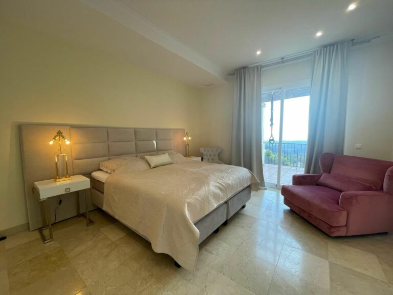 0d07be852c1c9863348ac90759caac37 - 11