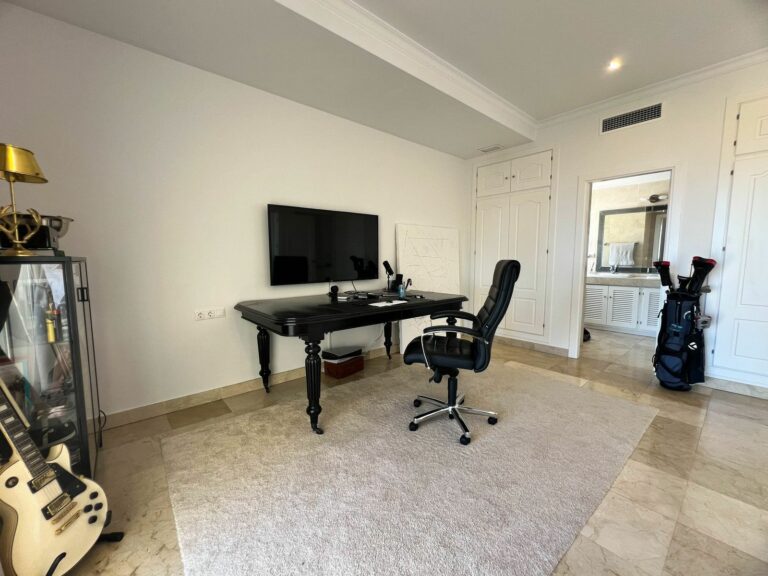 0d07be852c1c9863348ac90759caac37 - 13