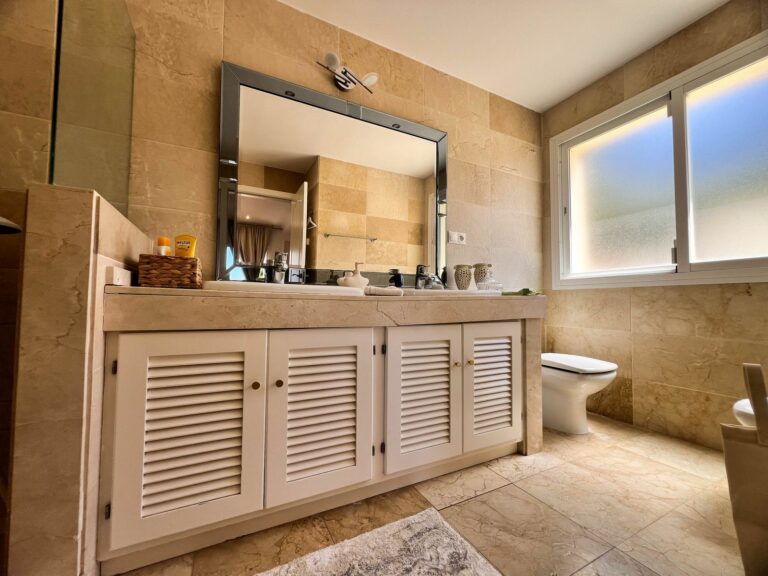 0d07be852c1c9863348ac90759caac37 - 16