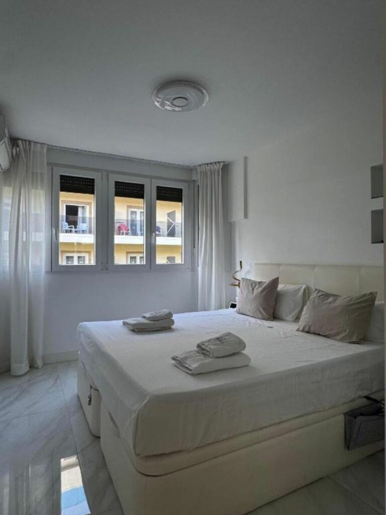 0e335f7de1d94db2a3c5d41ae5a68181 - 12