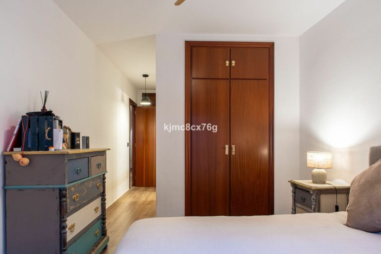 101448e1f8378f29a836694021e4e774 - 15