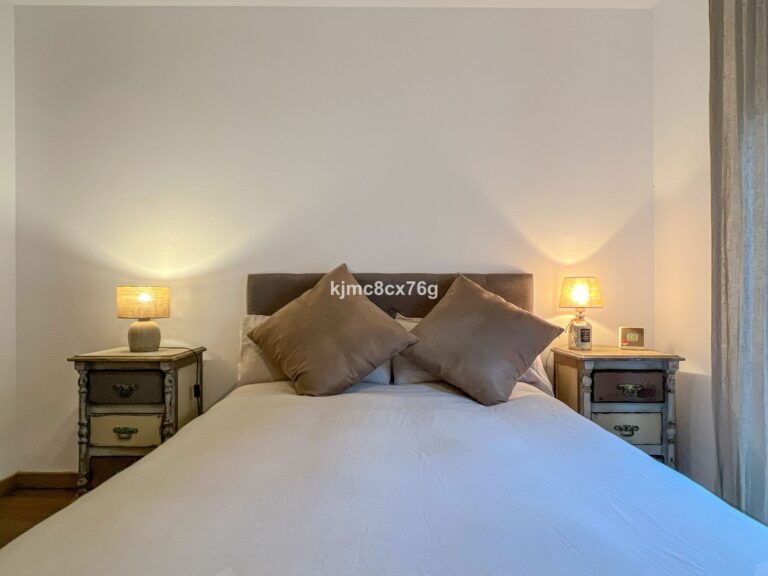 101448e1f8378f29a836694021e4e774 - 16