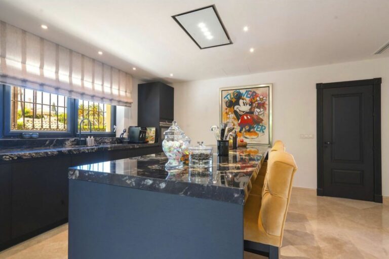 112b130396914924405356fc1f634719 - 12