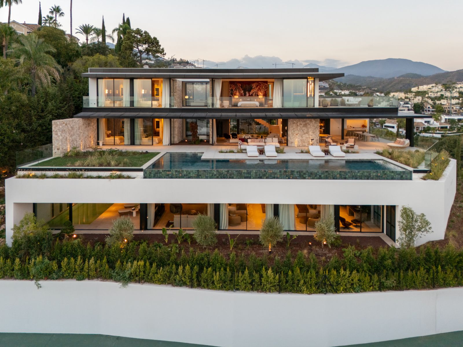 1151dcd864e97cb6cea565f88fbc00c8 - 2