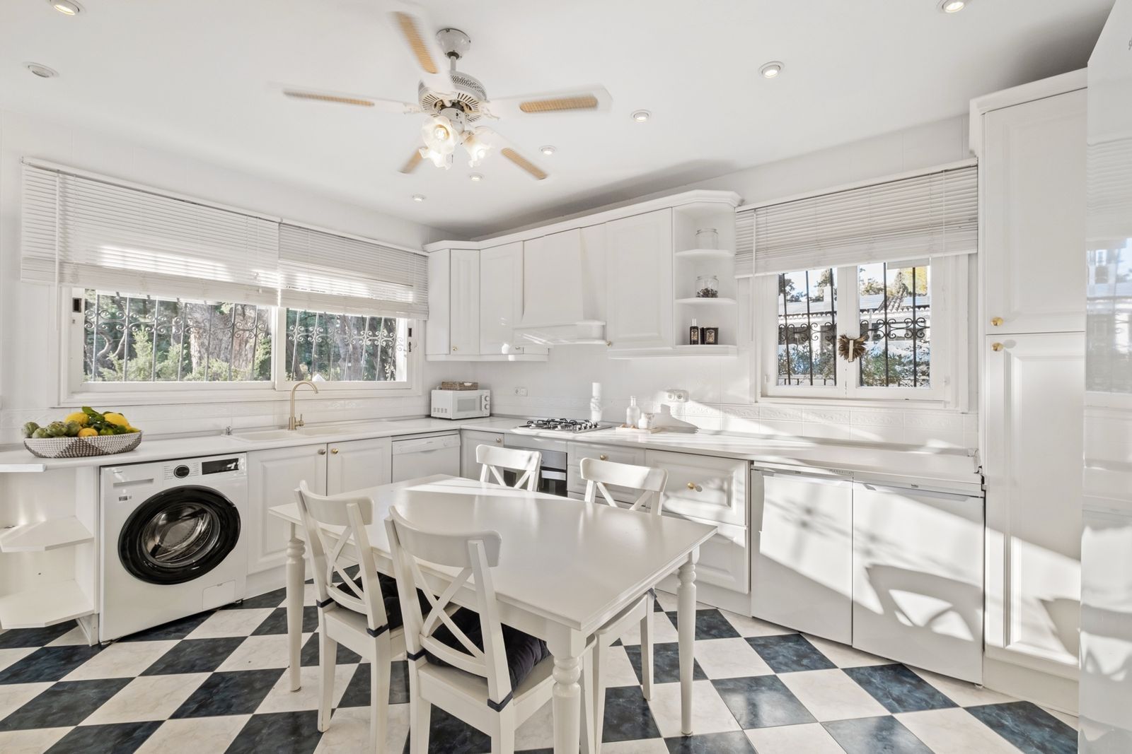 11baab3627553eed48ab81d08f604e03 - 14