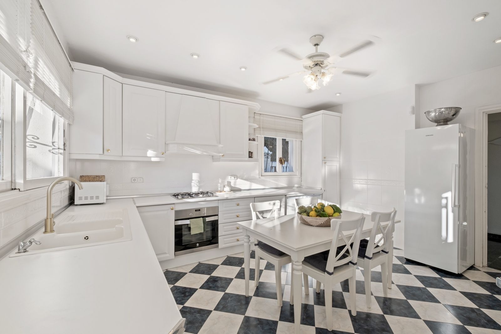 11baab3627553eed48ab81d08f604e03 - 15