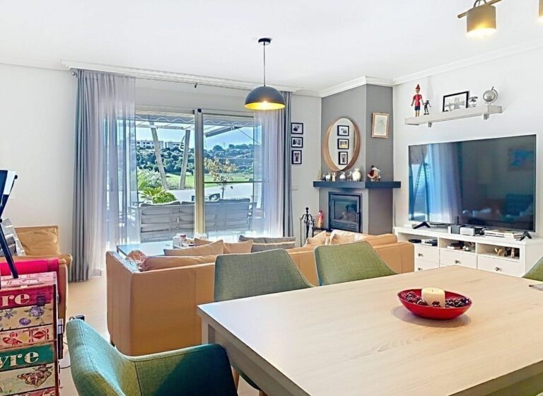 124116a05e0469a530f15bd3bb09b878 - 16