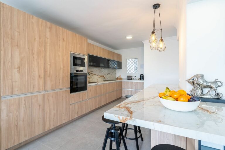 13a6ad0143531e7418c005dcd673d077 - 13