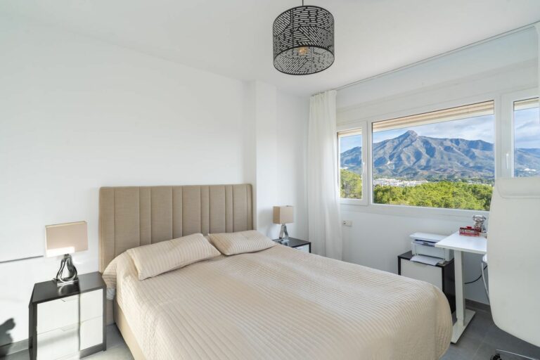 13a6ad0143531e7418c005dcd673d077 - 16