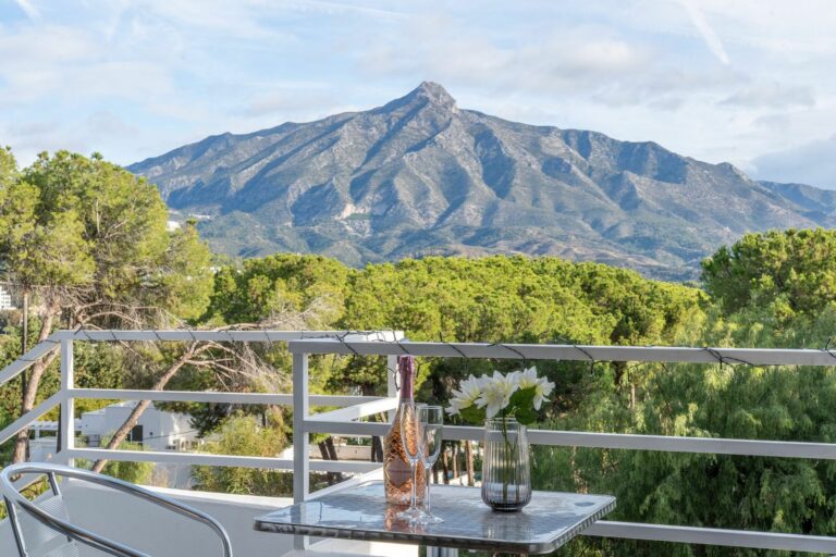 13a6ad0143531e7418c005dcd673d077 - 9