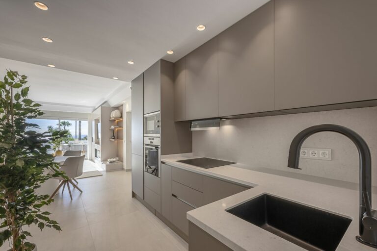 14adaf3da3e8c589d43ef5c0a2a91e77 - 9