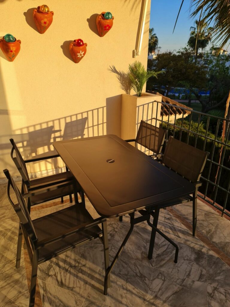 1574fc357d604ff698642115b79ac9a0 - 16