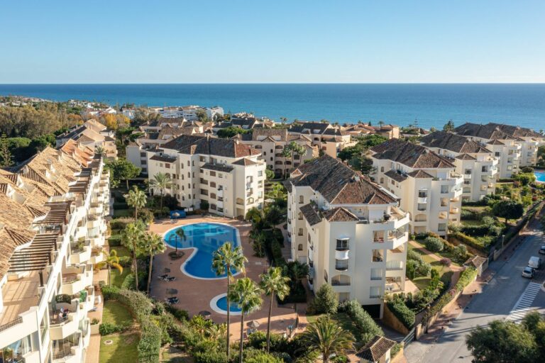 17e30dd9294ed6f0c1c6f7869516a8e0 - 1