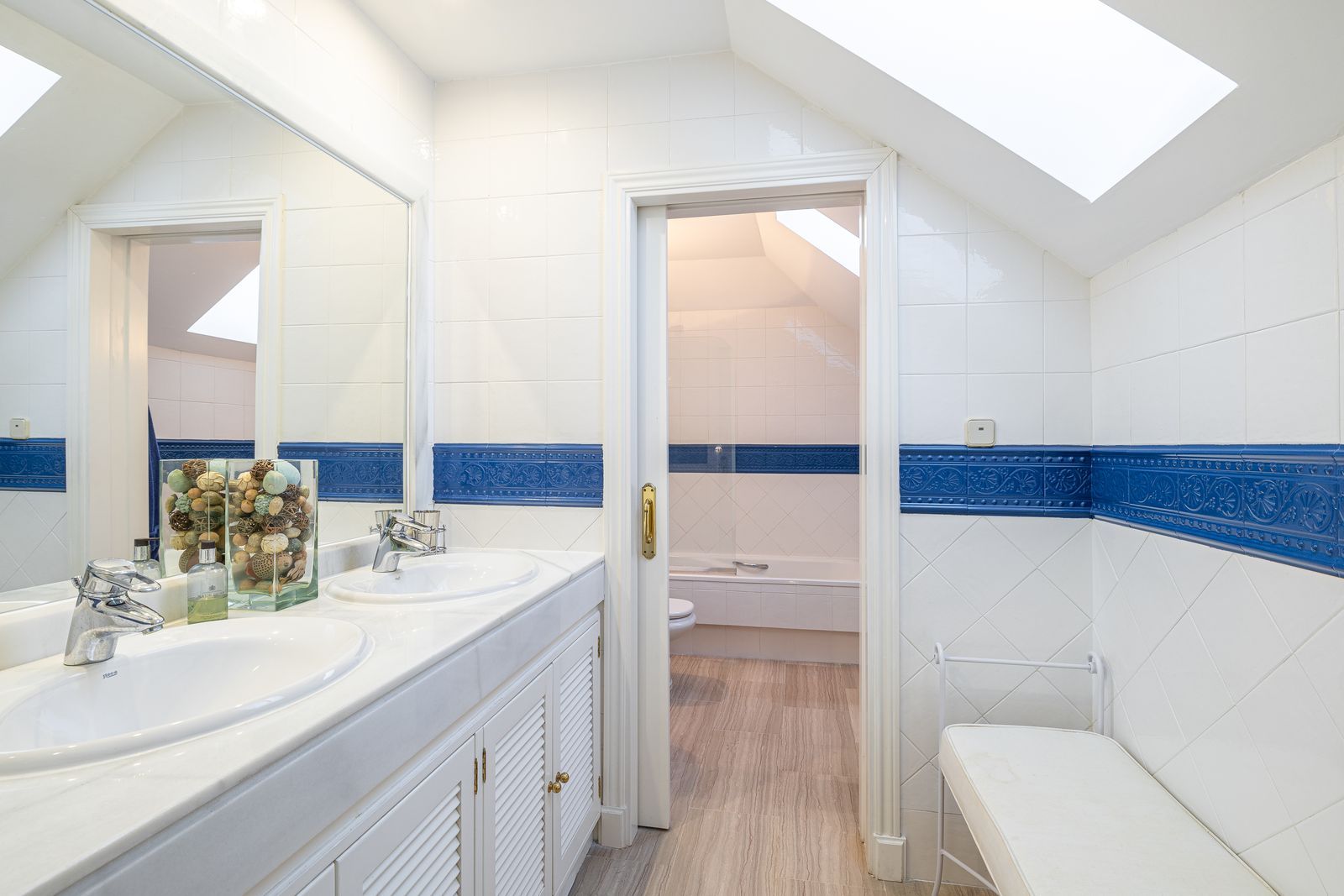 17e30dd9294ed6f0c1c6f7869516a8e0 - 16