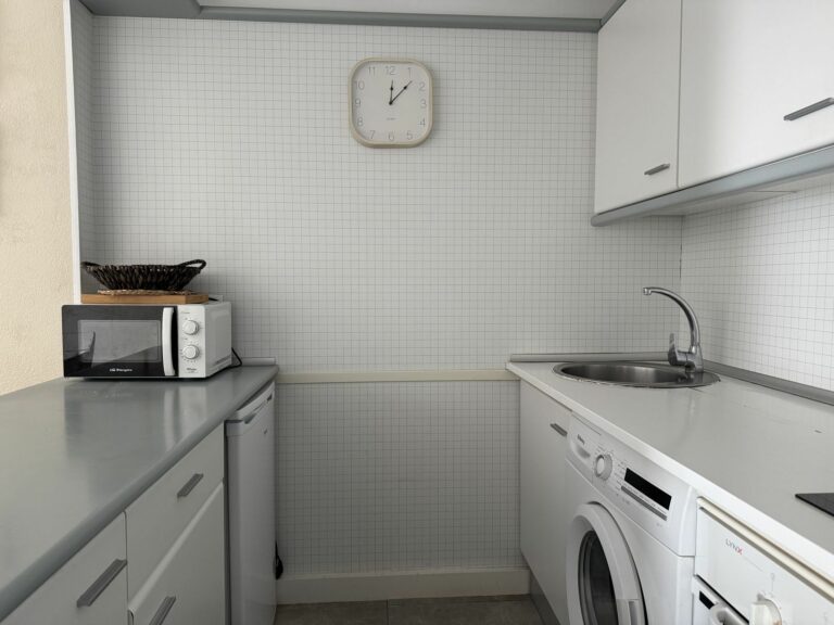 1a3186dd72b3a83040cf0ceeb0762661 - 10