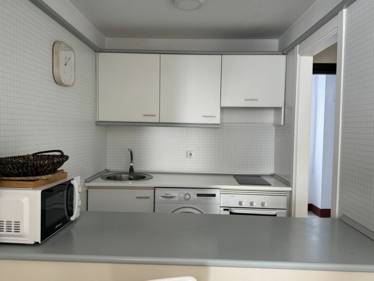 1a3186dd72b3a83040cf0ceeb0762661 - 13