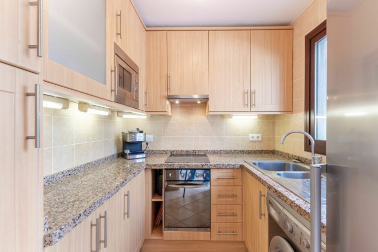 1b3a3a9177a48eee858f31c769e8645c - 10