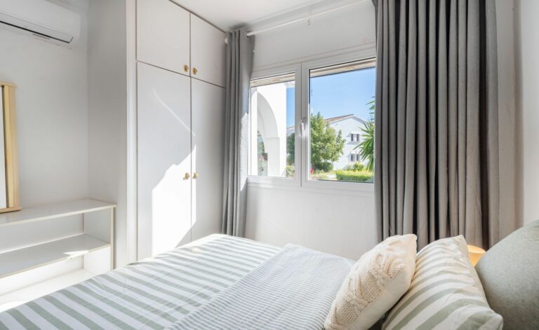 1b3a3a9177a48eee858f31c769e8645c - 14