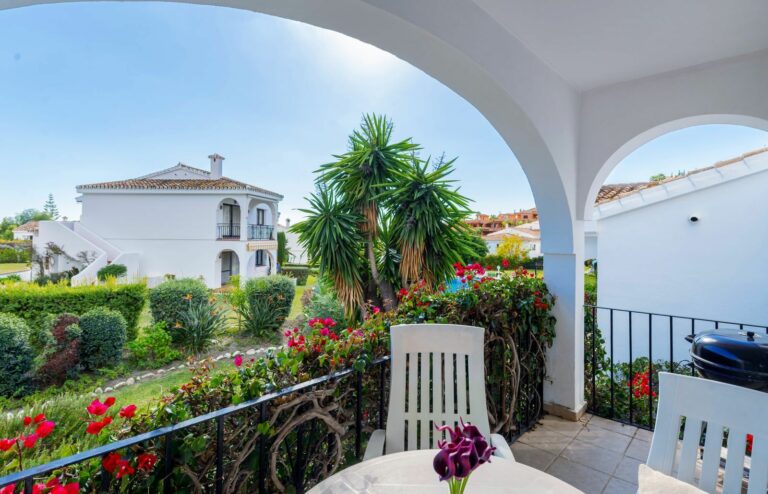 1b3a3a9177a48eee858f31c769e8645c - 3