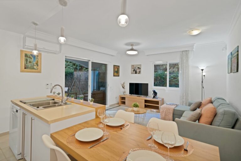 1b888fd179b3580f7799865870be6226 - 11