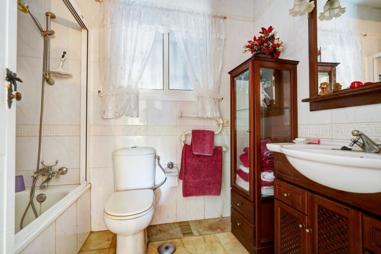 1b9094afcfd8a4c7535a71dd8cc83628 - 9