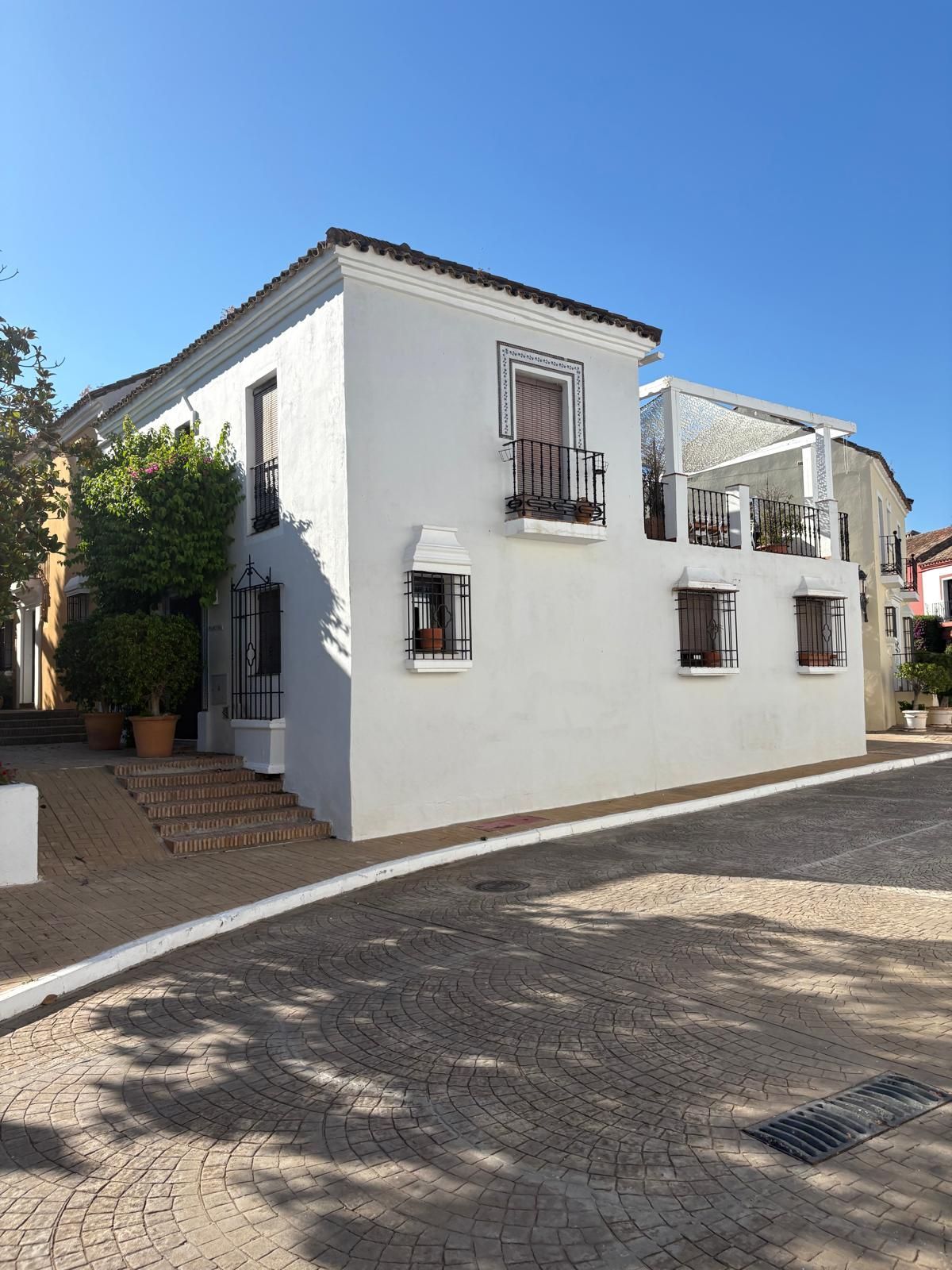 2192ace45091762bd23d17944a133107 - 2