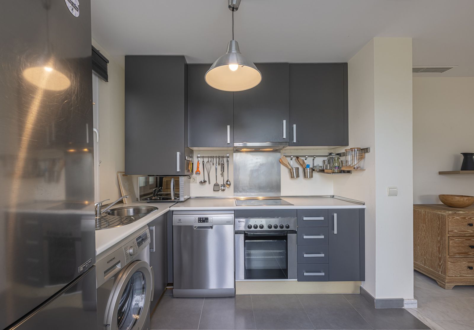 221a0c865427c2b136e972c7b34032b8 - 12