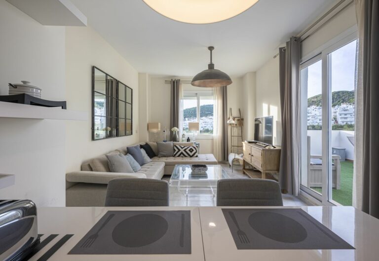 221a0c865427c2b136e972c7b34032b8 - 13