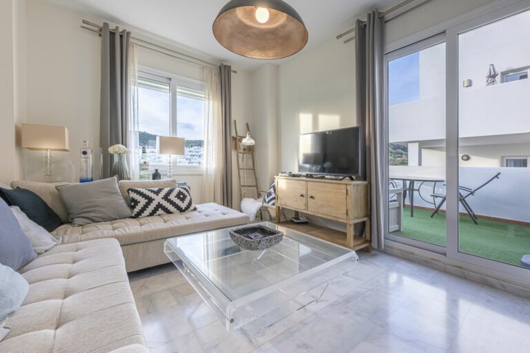 221a0c865427c2b136e972c7b34032b8 - 4