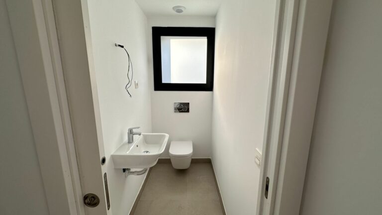 223c5a7af4903b73a5055b1120d9634c - 11