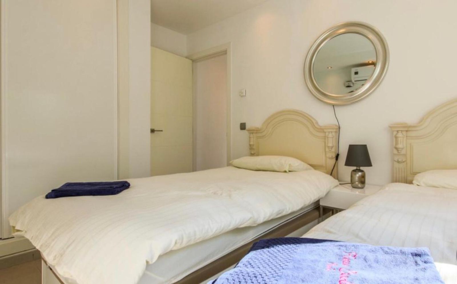 22c2b11e65ddbb7bc976c18607655388 - 13