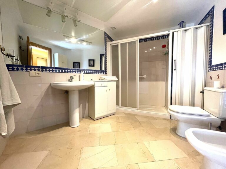 23dc86687093fb7cbdbb683d679e4842 - 16