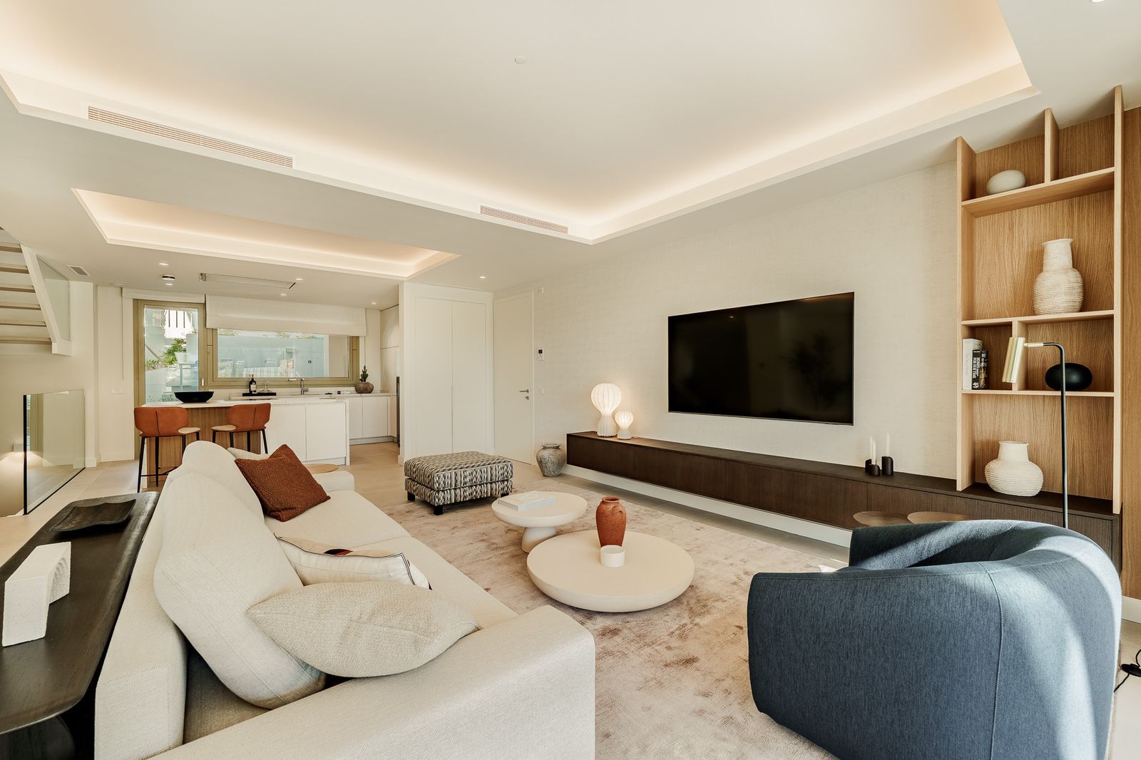 2429b7f3539b6eaaf053e4730bc74162 - 13