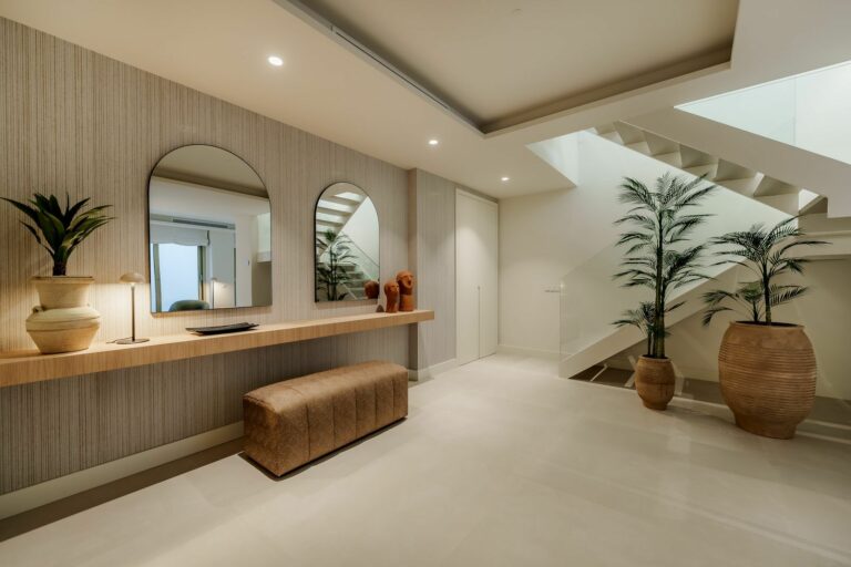 2429b7f3539b6eaaf053e4730bc74162 - 15