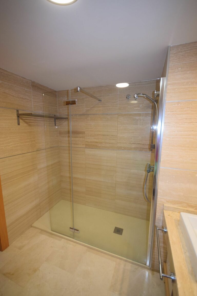 252e1bc20bca8ffb173659a7baefee32 - 16